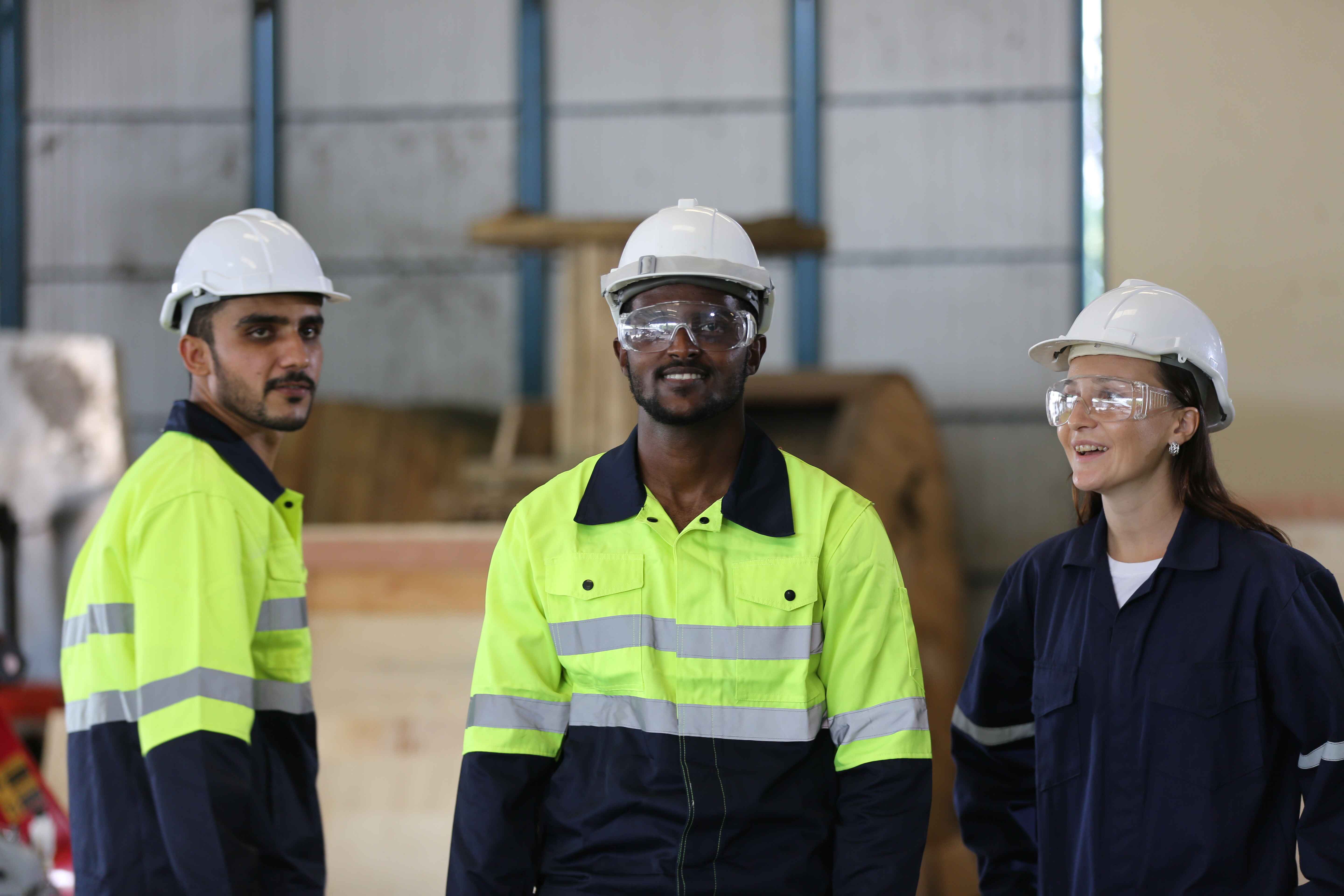 How Hi Vis Workwear Enhances Visibility and Reduces Accidents in Australia